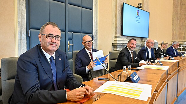 Minist�i Boris ��astn�, Oto Klemp�� a Igor �erven� p�i jedn�n� vl�dy (7. z��� 2026)