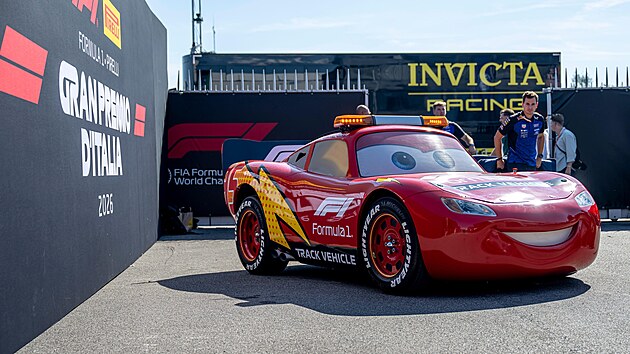 Fanou�ci formule 1 v Monze tento víkend uvidí po�ádn� netradi�ního ú�astníka -...