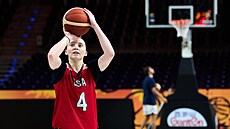 Paige Bueckersová na tréninku USA na MS v Berlín�.