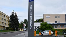 P�íjezd do nemocnice Bene�ov.