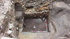 P�i demolici bývalého obchodního domu Slezanka v centru Opavy archeologové pod...