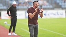 Ústecký trenér David Oulehla b�hem utkání se Slavií B.