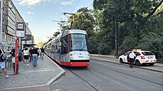 Na pra�ském Karlov� nám�stí tramvaj srazila �ty�letou dívku. (8. zá�í 2026)