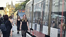Na pra�ském Karlov� nám�stí tramvaj srazila �ty�letou dívku. (8. zá�í 2026)