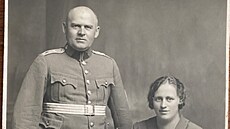 Rodinné foto z roku 1925. Na snímku je zachycen také syn Old�ich (vlevo) a...