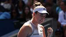 Linda Nosková se hecuje v osmifinále US Open.