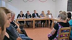Zastupitelé obce Lipno na Lounsku jednali o odkupu ubytovny v Drahomy�li, která...