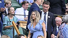 Pat Cash a jeho p�ítelkyn� byli spat�eni v královské ló�i b�hem utkání...