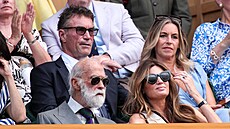 Pat Cash a jeho p�ítelkyn� byli spat�eni v královské ló�i b�hem utkání...