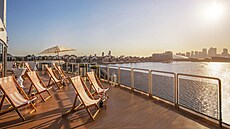 Luxusní hotel Sunborn London stojí na palub� ob�í jachty. (19. dubna 2018)