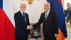 Petr Pavel a arménský prezident Vahagn Cha�aturjan b�hem �tvrte�ního setkání na...