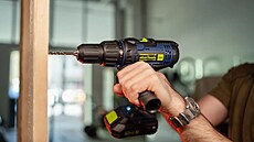 ALZATOOLS Vrta�ka AKU s p�íklepem CHD20V BatteryONE 20V | Zdroj: Alza.cz