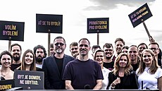 Piráti na Letné odpálili horkou fázi komunální kampan� v �ele s p�edsedou...