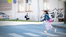 V zá�í jsou d�ti je�t� myslí na prázdninách. Ostra�itost na p�echodu se ur�it�...