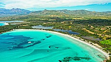 Mo�e u plá�e Cala Brandinchi je pr�zra�né a m�lké, ideální pro rodiny s d�tmi i...