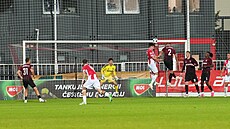 Momentka z utkání MOL Cupu mezi Viktorií �i�kov a pra�skou Spartou.