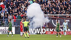 Utkání mezi Utrechtem a Go Ahead Eagles byl kv�li výtr�nostem fanou�k� ukon�en...