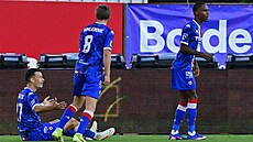 Fotbalisté Artisu Brno se diví neuznanému gólu Dominika Preislera.