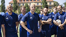 Roman Bedná�, Jan Rajnoch, Jakub �táfek, Václav Kadlec a Patrik Berger ve filmu...