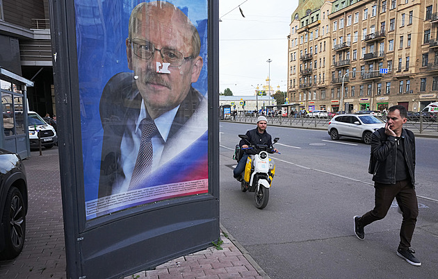 Volby ukážou podporu války, účastí přispějete k vítězství Ruska, řekl Putin