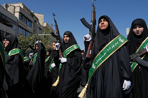 Írán chce popravit studentku za příspěvek na sítích. Urazila proroka Mohameda, tvrdí
