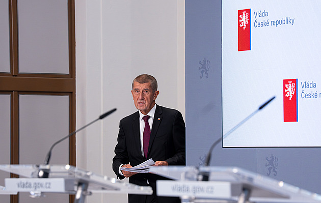 Vláda schválí návrh státního rozpočtu, projedná opatření proti drahým palivům