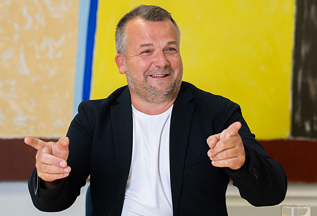 Zemanův mutant mi udělal reklamu. Keblúšek o ČT i vstupu do politiky