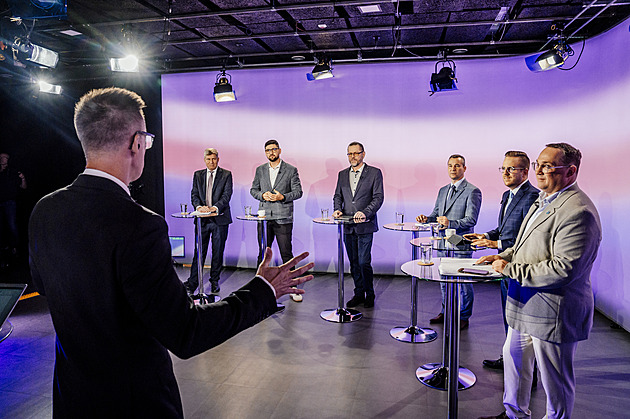 Šedá Ostrava? Nálepka, zní v superdebatě iDNES.cz. Politici řeší bydlení