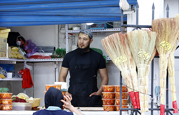 První mrakodrap v Kyrgyzstánu! Země zažívá rozmach, pomáhá jí Putinova válka