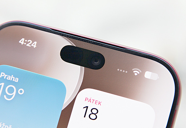 Apple snižuje výrobu nového iPhonu, telefony přitom nejsou k sehnání