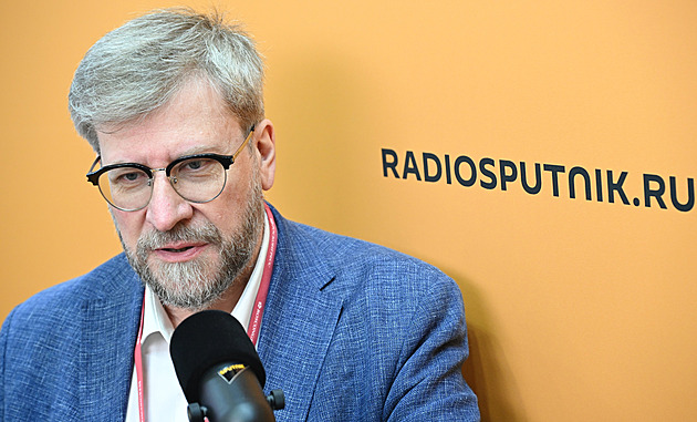 Na konferenci spolku promluvil Putinův politolog, účastnil se i Zeman a Rajchl
