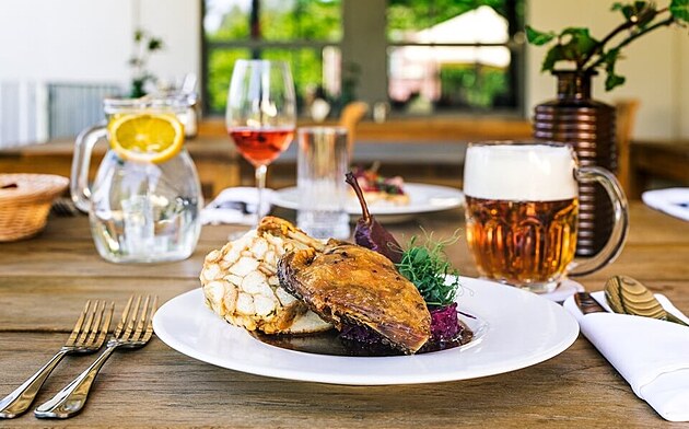 M�sto pro podzimn� wellness retreat s v�hledem na Lipno.
