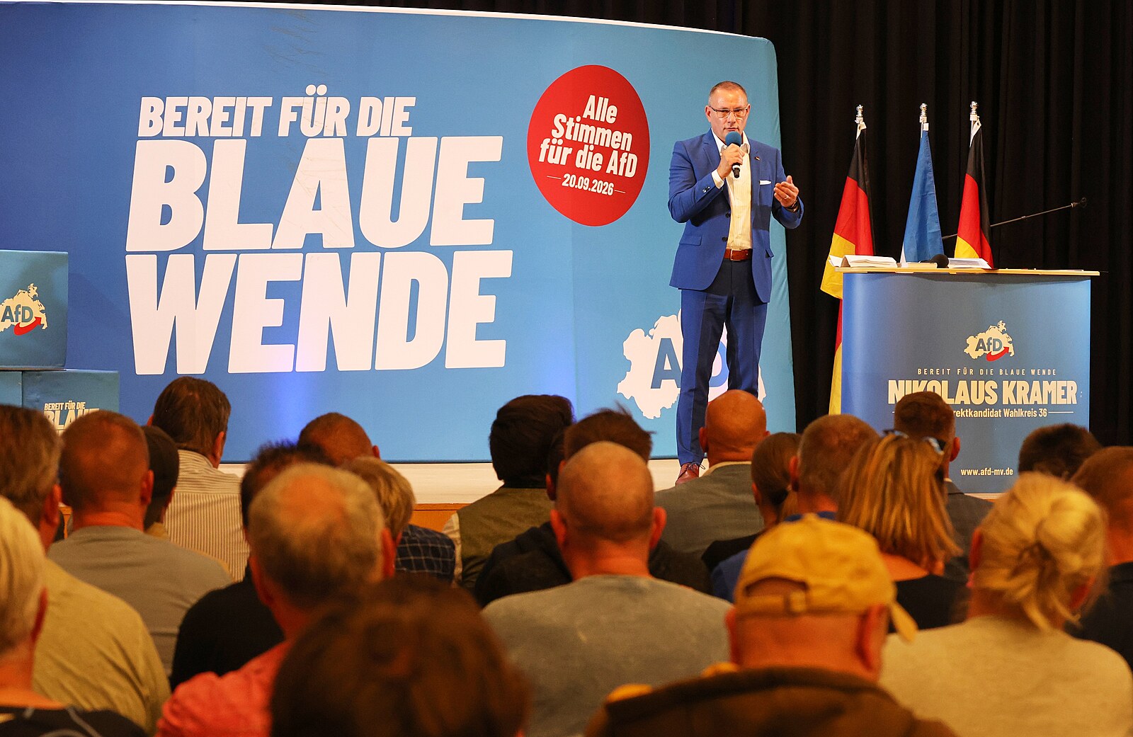 AfD má v celoněmeckém průzkumu poprvé 30 procent, Merzově CDU dál utíká