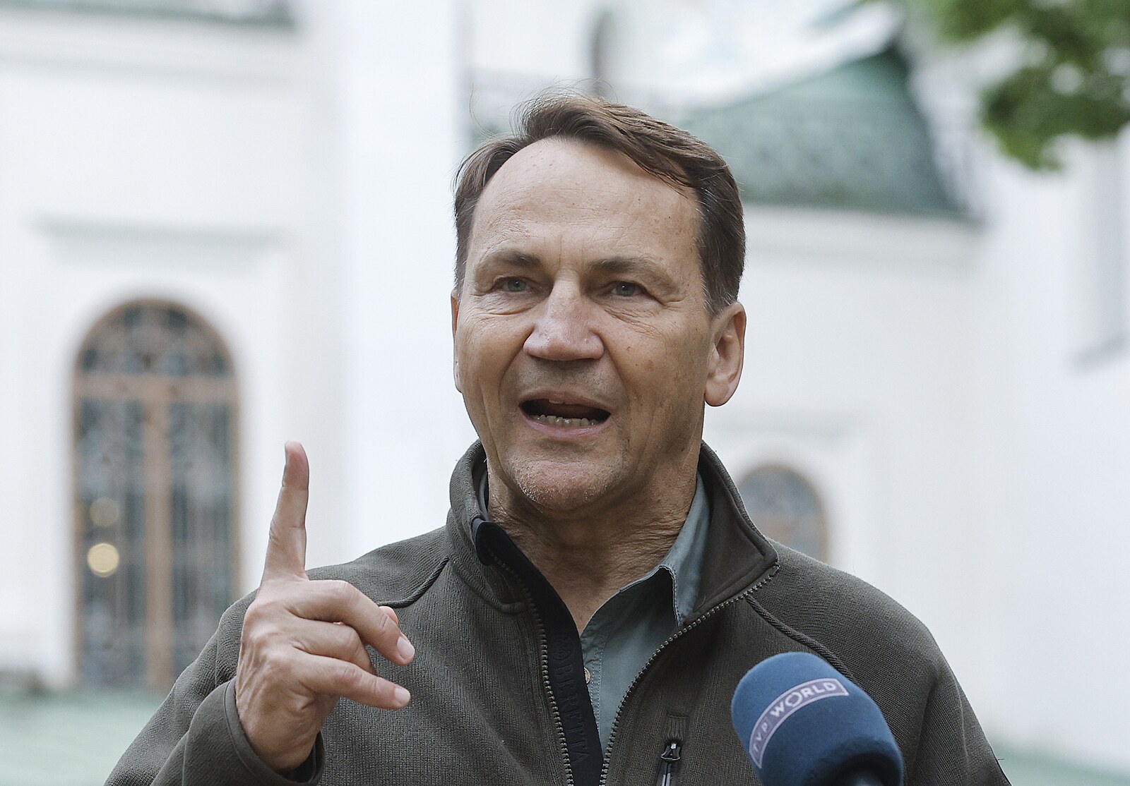 NATO by Rusy rychle porazilo, řekl Sikorski. Moskva reagovala