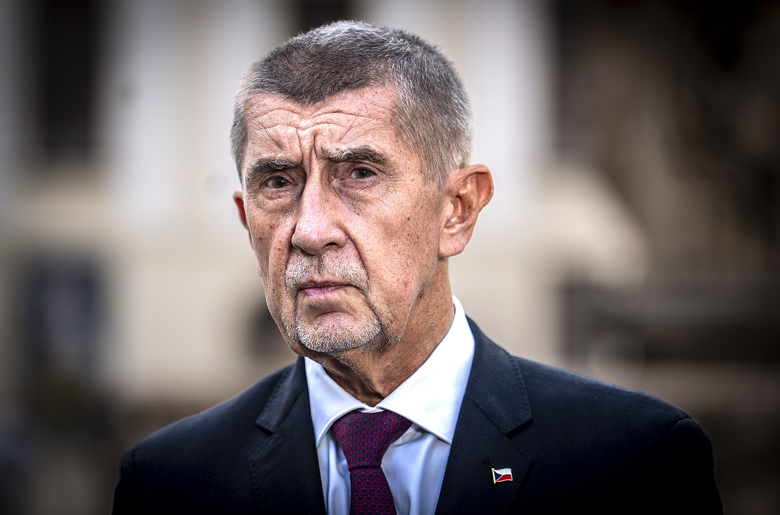 Na obranu jde maximum možného, odmítá Babiš kritiku z USA. Obvinil minulou vládu