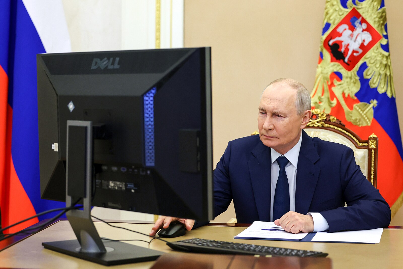 Putin zápasil s hlasováním na dálku, ukázalo se, že nemá aktivované Windows