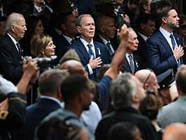 �pi�ky americké politiky dorazily na pietní ceremonii v New Yorku v�novanou...