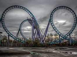 O dva roky pozd�ji se dostal pod k�ídla spole�nosti Six Flags, která do n�j...