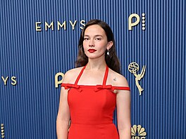 Cailee Spaeny na cenách Emmy v Los Angeles (14. zá�í 2026)