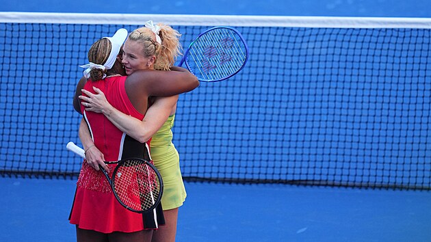 Taylor Townsendová a Kate�ina Siniaková na US Open.