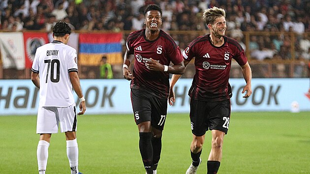 John Mercado ze Sparty slav� g�l v z�pase s Araratem.