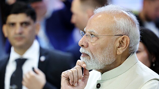 Indick� prezident Nar�ndra M�d� p�ed summitem BRICS v Indii. (11. z��� 2026)