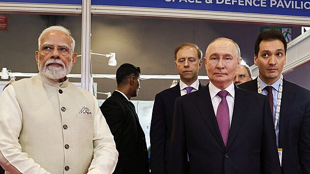 Rusk� prezident Vladimir Putin a jeho indick� prot�j�ek Nar�ndra M�d� jednali p�ed summitem BRICS v Indii. (11. z��� 2026)