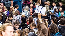 Žáci Z�  M�­rová v Úst�­ n.Labem zaÄ�ali kvůli rekonstrukci školy školn�­ rok pozdÄ�ji