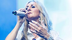 Celine the Show se zp�va�kou Lisou Harter