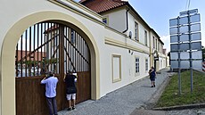 Stará po�ta v B�chovicích Z velké �ásti se rekonstrukce dokon�ila u� v roce...