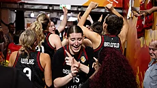 N�mecké basketbalistky slaví postup do semifinále MS v Berlín�. V pop�edí Luisa...