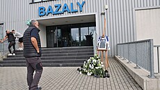 Pietní místo na ostravských Bazalech, kde mohou fanou�ci a ve�ejnost uctít...