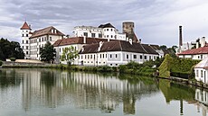 Zámek Jind�ich�v Hradec láká na korunova�ní klenoty