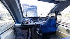 ARRIVA st�ídá �eské dráhy. Moderní vlaky na linkce P3 Plze�Doma�lice